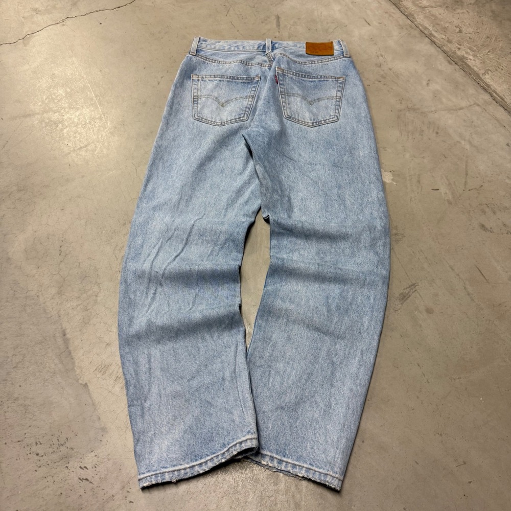 Levis Premium High Waisted Straight Distressed Jeans Light Wash 28x30